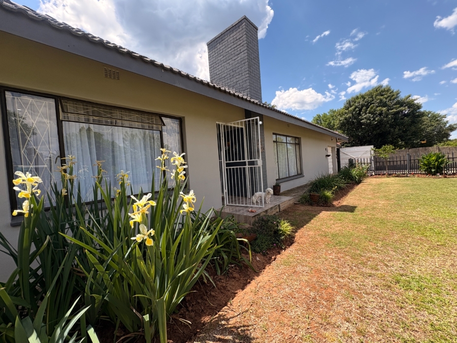 3 Bedroom Property for Sale in Adamayview North West